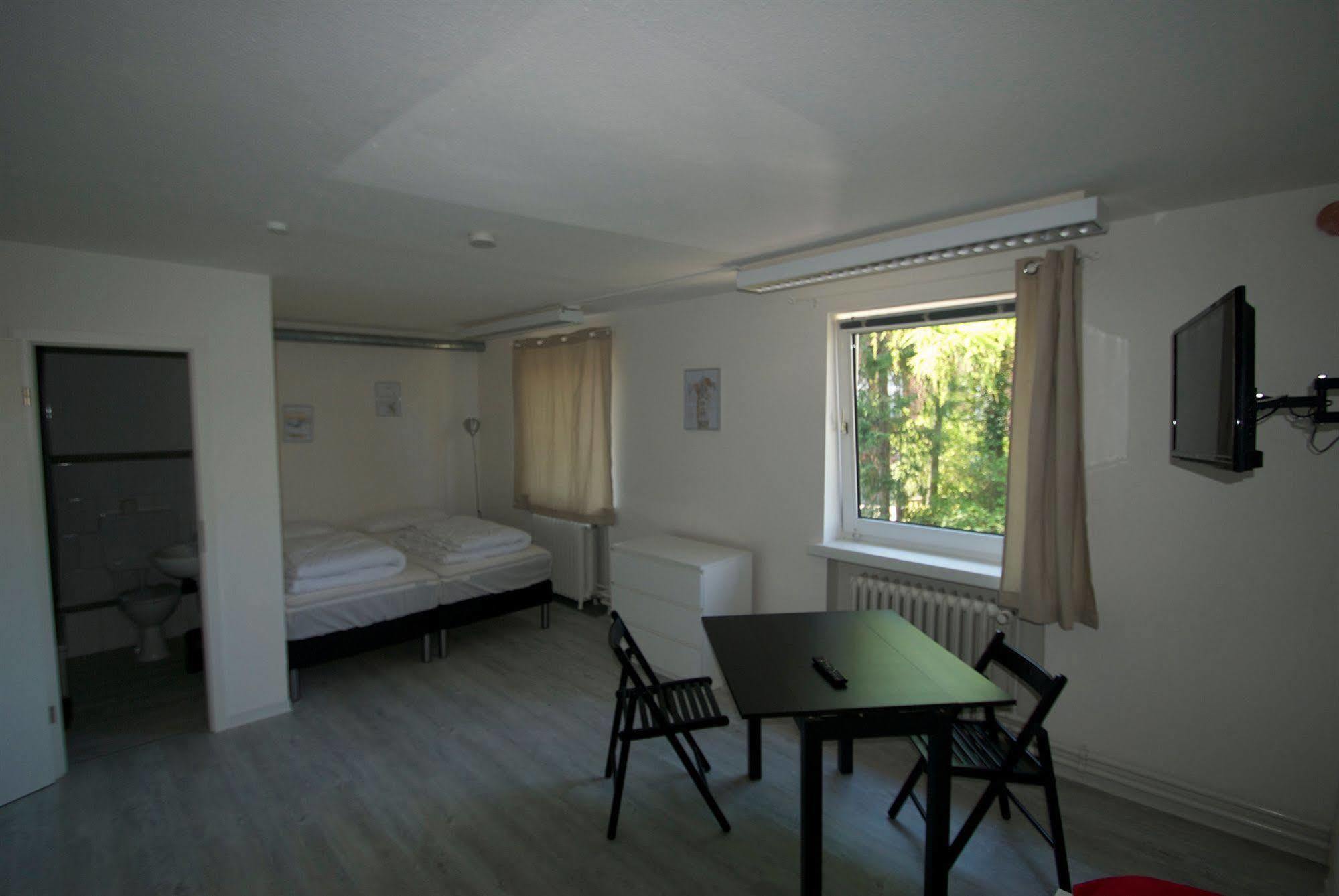 Flensbed Hotel & Hostel フレンスブルク エクステリア 写真